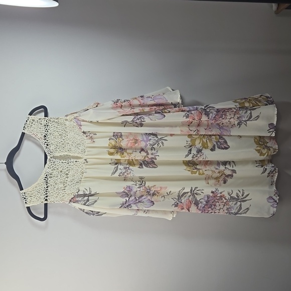 Halo Ivory Floral Dress - Picture 5 of 8